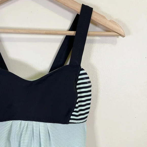 Lululemon Run: Back On Track Tank Mint Moment - Picture 6 of 14